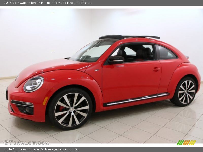 Front 3/4 View of 2014 Beetle R-Line