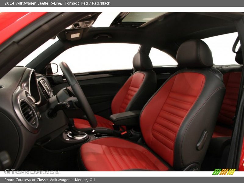 Front Seat of 2014 Beetle R-Line
