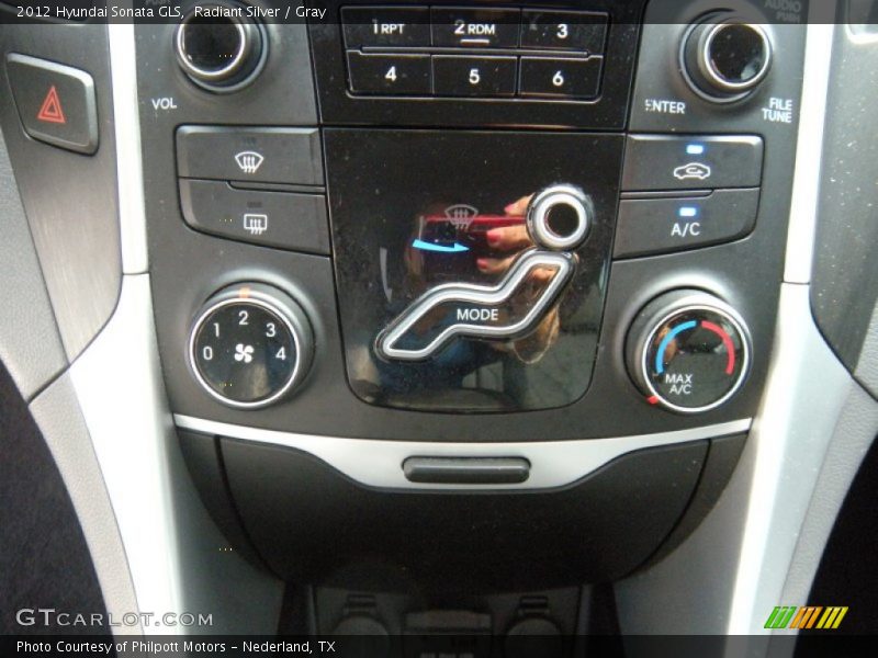 Radiant Silver / Gray 2012 Hyundai Sonata GLS
