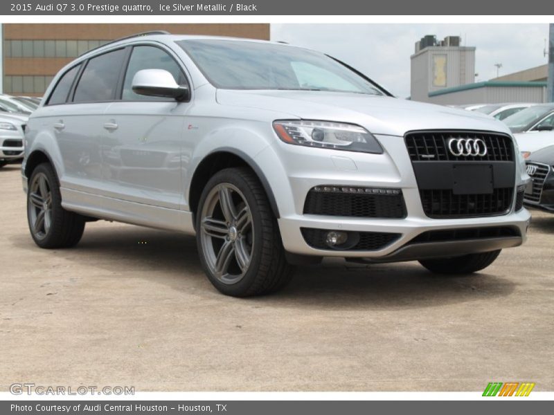 Front 3/4 View of 2015 Q7 3.0 Prestige quattro