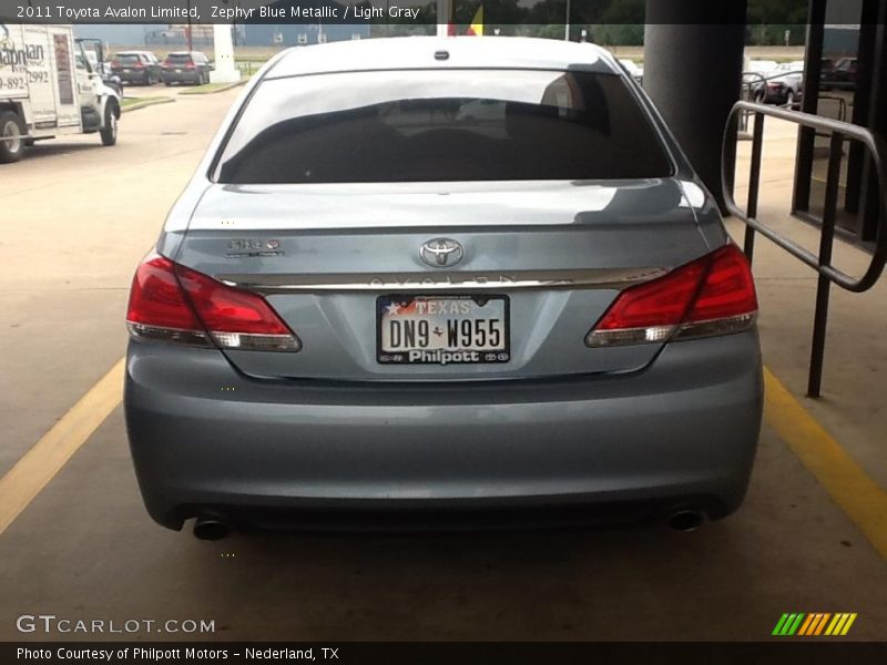 Zephyr Blue Metallic / Light Gray 2011 Toyota Avalon Limited