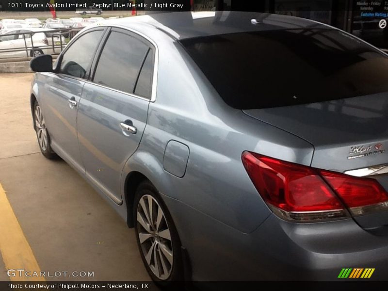 Zephyr Blue Metallic / Light Gray 2011 Toyota Avalon Limited
