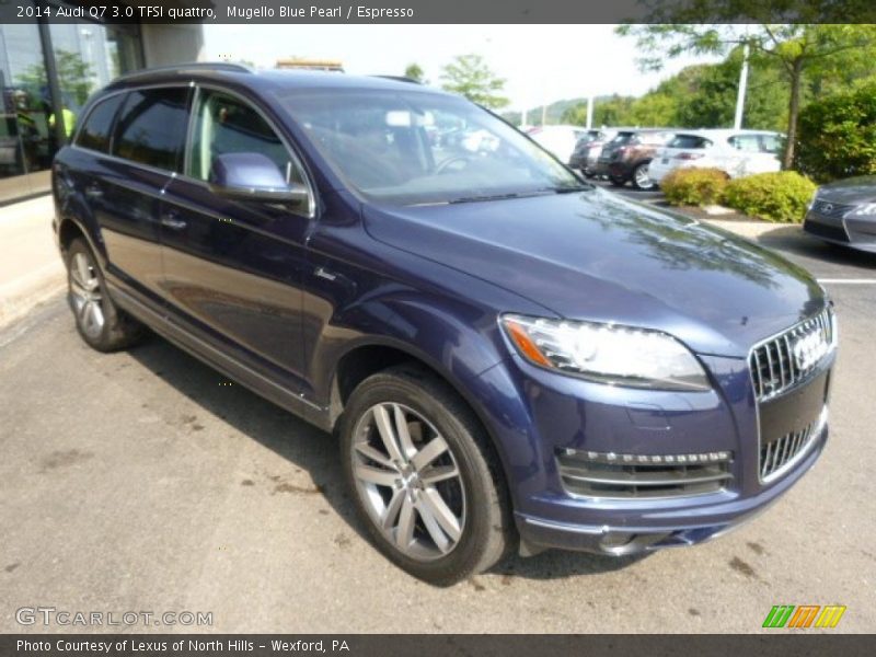 Front 3/4 View of 2014 Q7 3.0 TFSI quattro