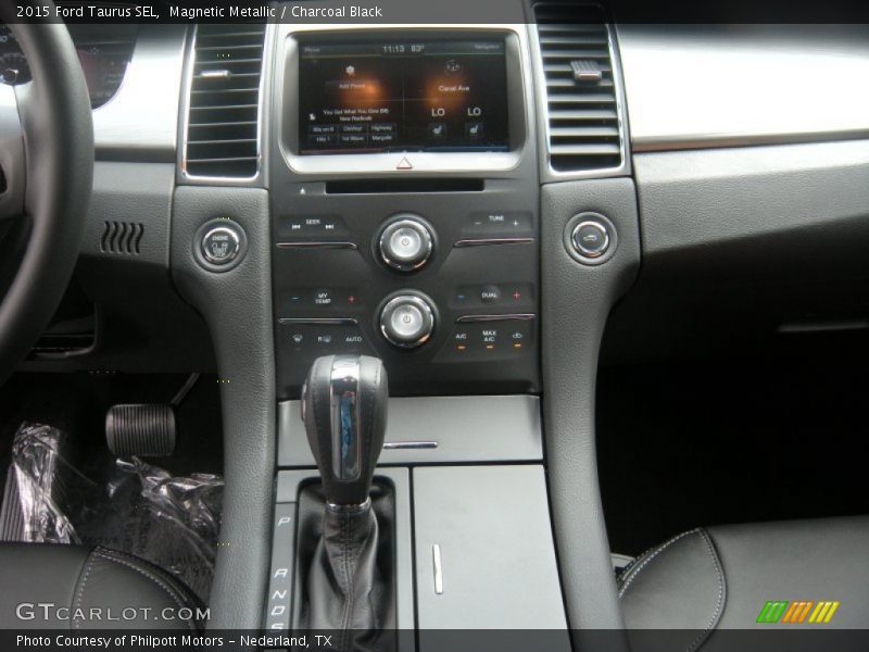 Controls of 2015 Taurus SEL