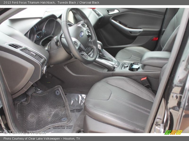 Tuxedo Black / Charcoal Black 2013 Ford Focus Titanium Hatchback