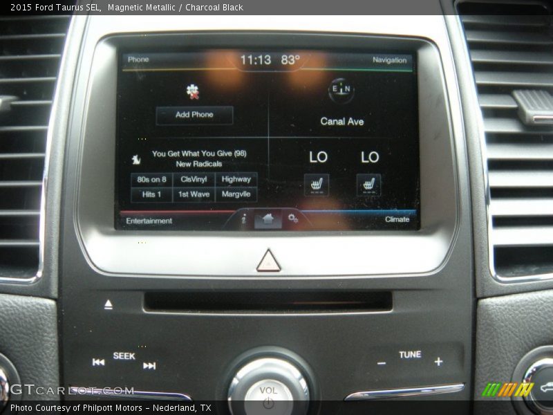 Controls of 2015 Taurus SEL
