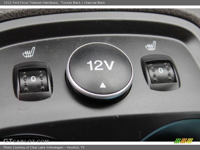 Tuxedo Black / Charcoal Black 2013 Ford Focus Titanium Hatchback