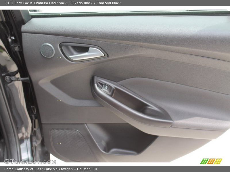Tuxedo Black / Charcoal Black 2013 Ford Focus Titanium Hatchback