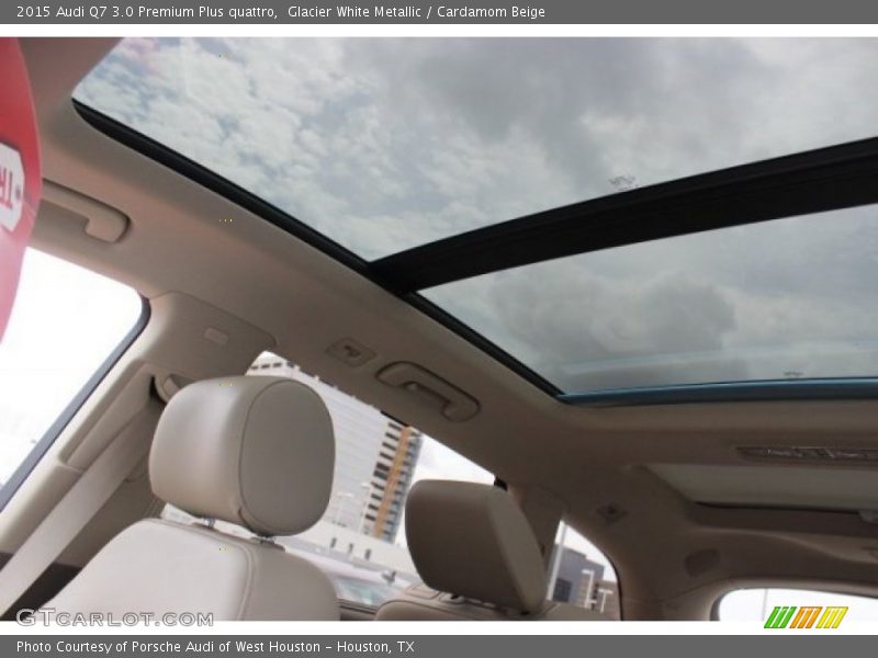 Sunroof of 2015 Q7 3.0 Premium Plus quattro