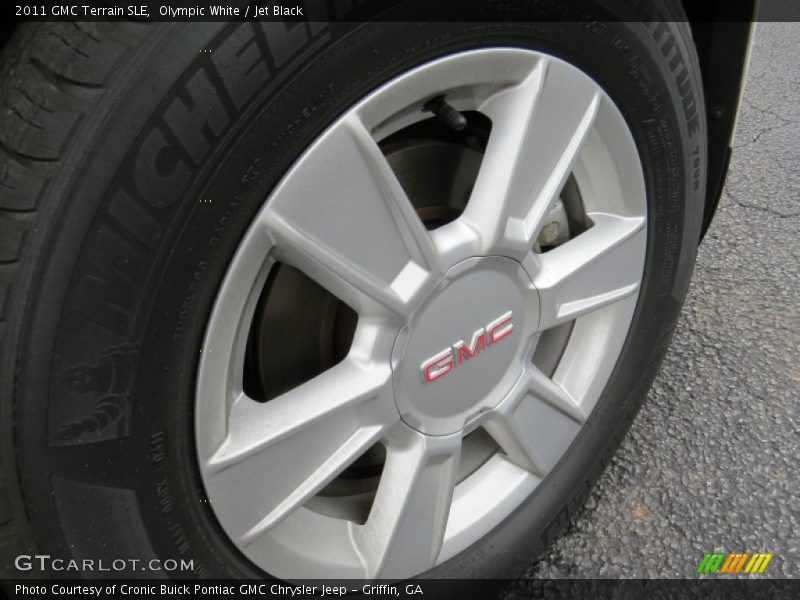 Olympic White / Jet Black 2011 GMC Terrain SLE