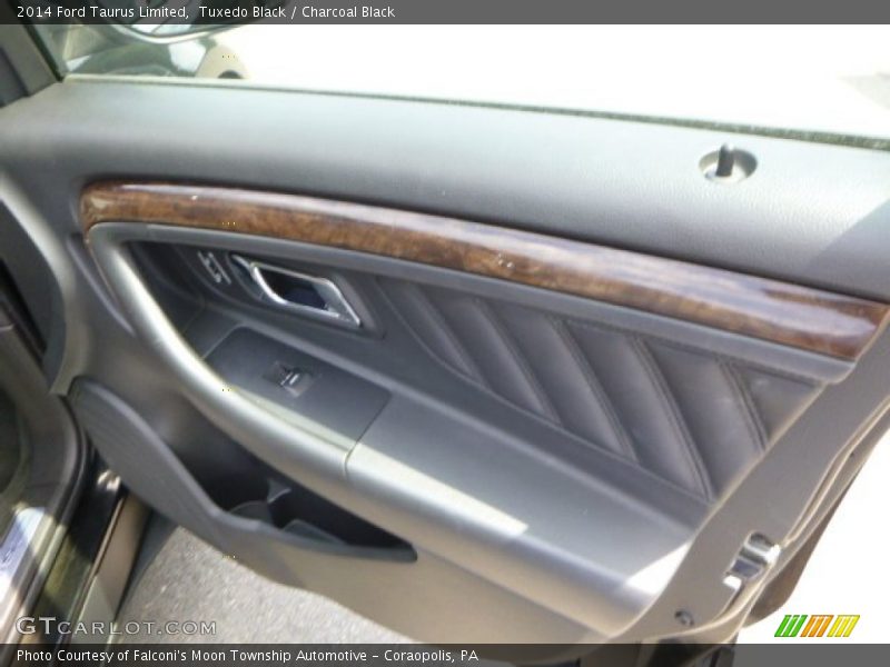 Tuxedo Black / Charcoal Black 2014 Ford Taurus Limited