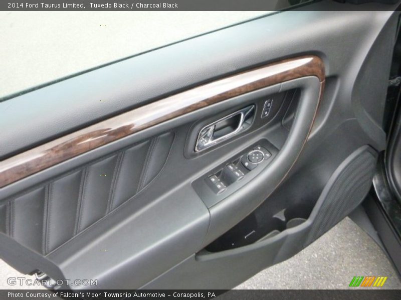 Tuxedo Black / Charcoal Black 2014 Ford Taurus Limited