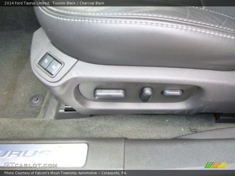 Tuxedo Black / Charcoal Black 2014 Ford Taurus Limited