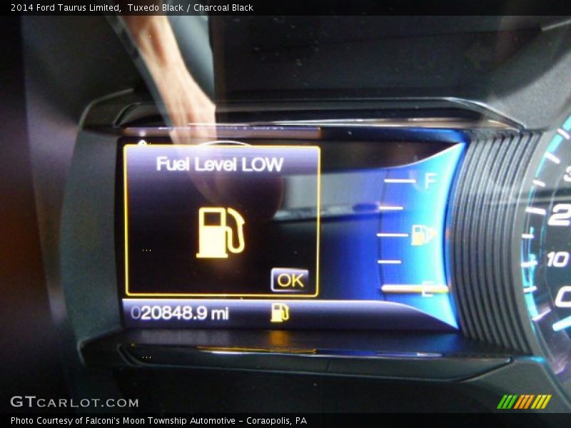 Tuxedo Black / Charcoal Black 2014 Ford Taurus Limited