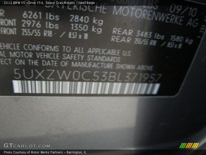 Space Gray Metallic / Sand Beige 2011 BMW X5 xDrive 35d