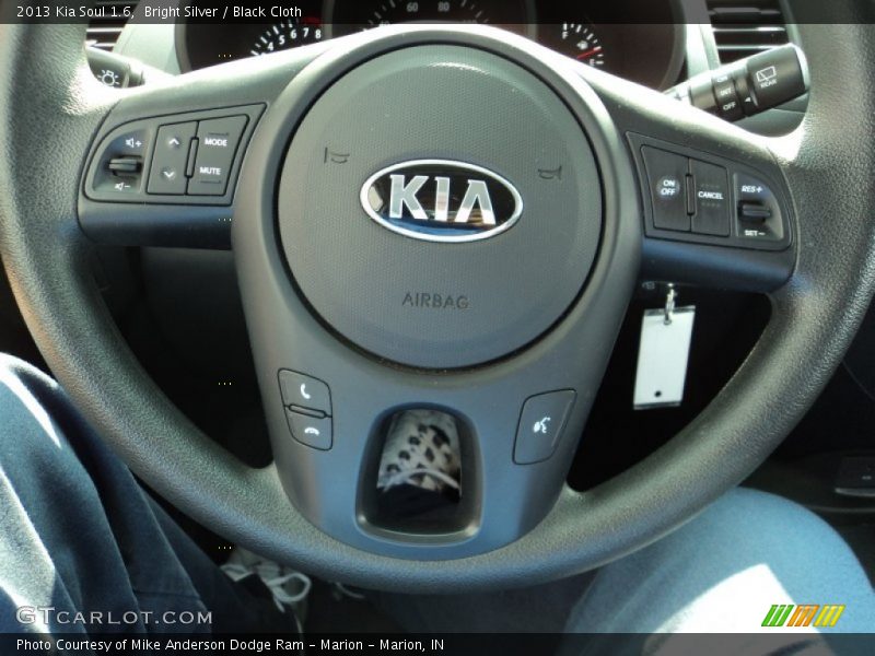 Bright Silver / Black Cloth 2013 Kia Soul 1.6