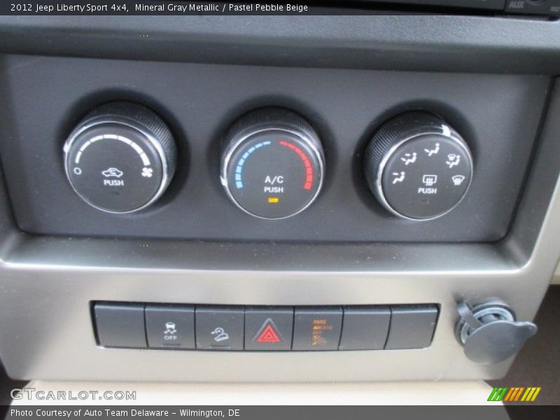 Mineral Gray Metallic / Pastel Pebble Beige 2012 Jeep Liberty Sport 4x4