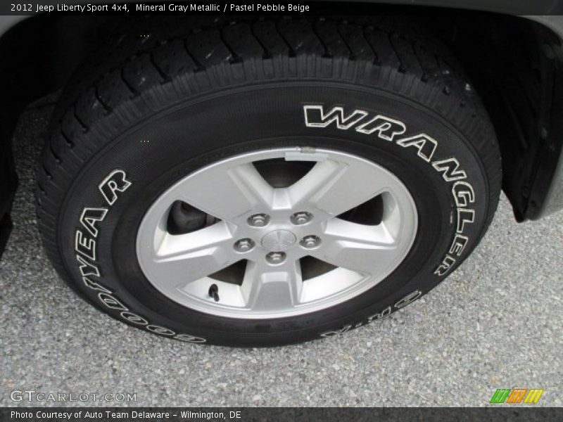 Mineral Gray Metallic / Pastel Pebble Beige 2012 Jeep Liberty Sport 4x4