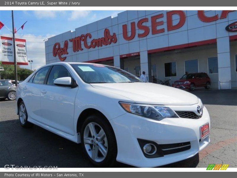 Super White / Ivory 2014 Toyota Camry LE