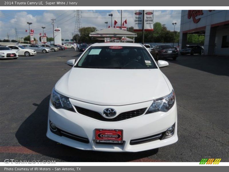 Super White / Ivory 2014 Toyota Camry LE