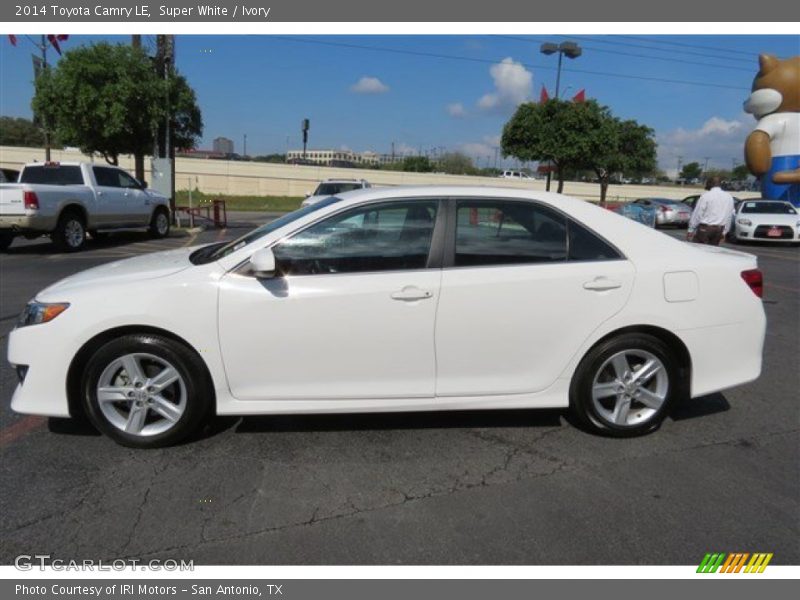 Super White / Ivory 2014 Toyota Camry LE