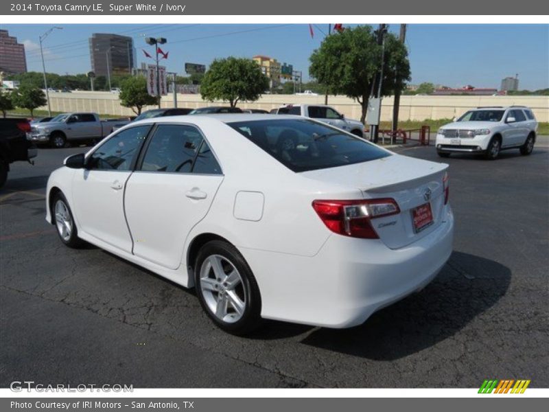 Super White / Ivory 2014 Toyota Camry LE