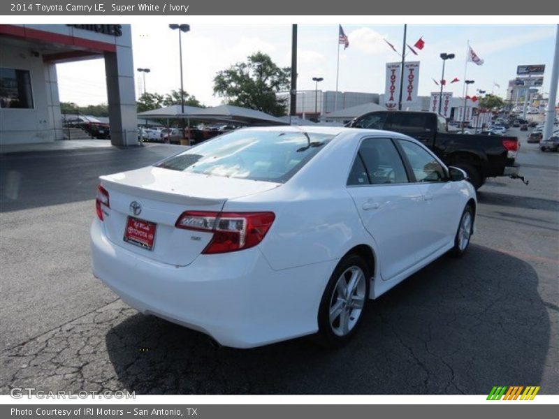 Super White / Ivory 2014 Toyota Camry LE