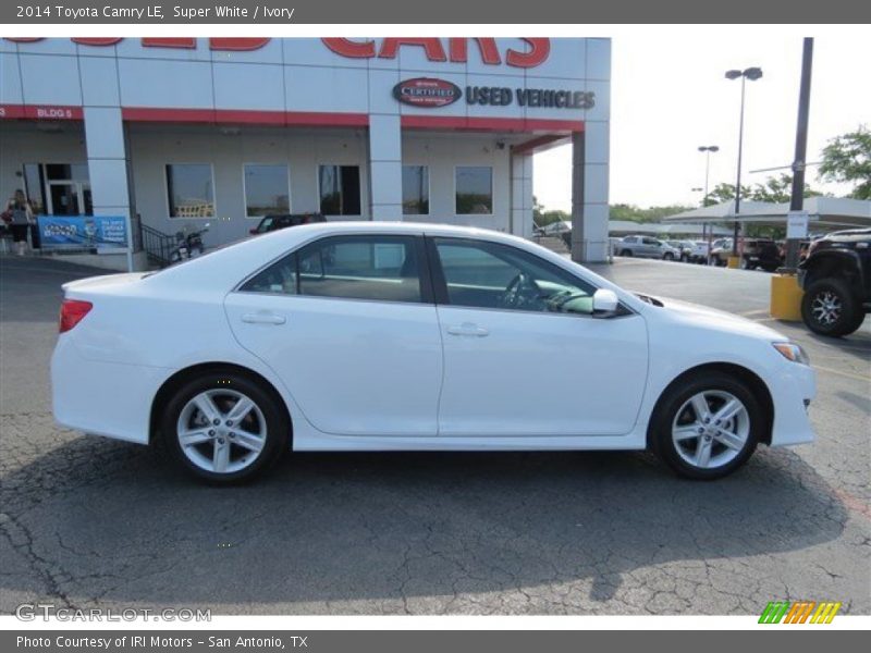Super White / Ivory 2014 Toyota Camry LE