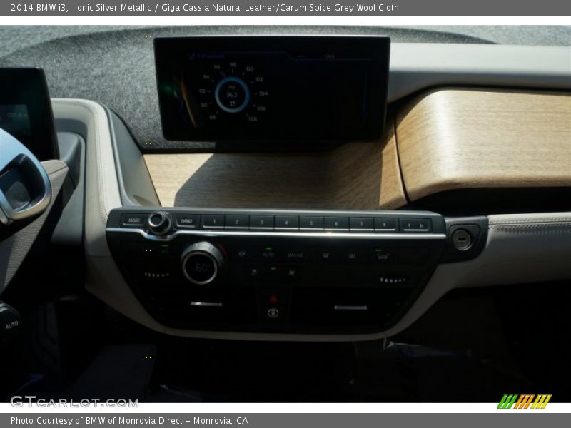 Ionic Silver Metallic / Giga Cassia Natural Leather/Carum Spice Grey Wool Cloth 2014 BMW i3