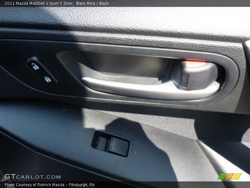 Black Mica / Black 2011 Mazda MAZDA3 s Sport 5 Door