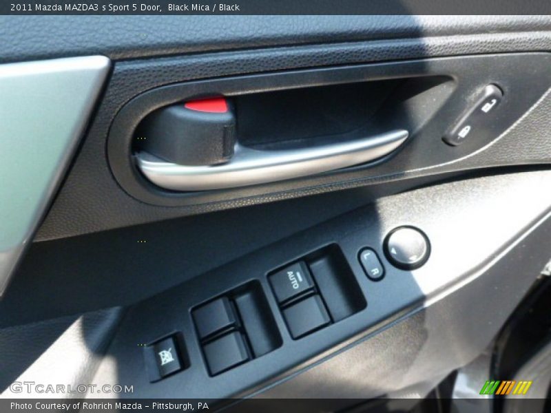 Black Mica / Black 2011 Mazda MAZDA3 s Sport 5 Door