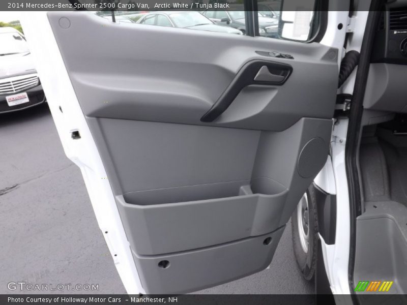 Arctic White / Tunja Black 2014 Mercedes-Benz Sprinter 2500 Cargo Van