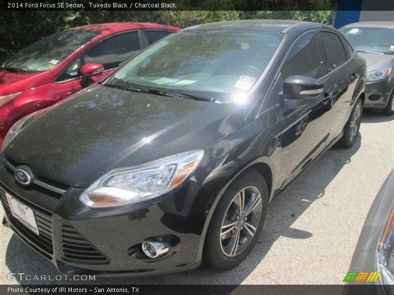 Tuxedo Black / Charcoal Black 2014 Ford Focus SE Sedan