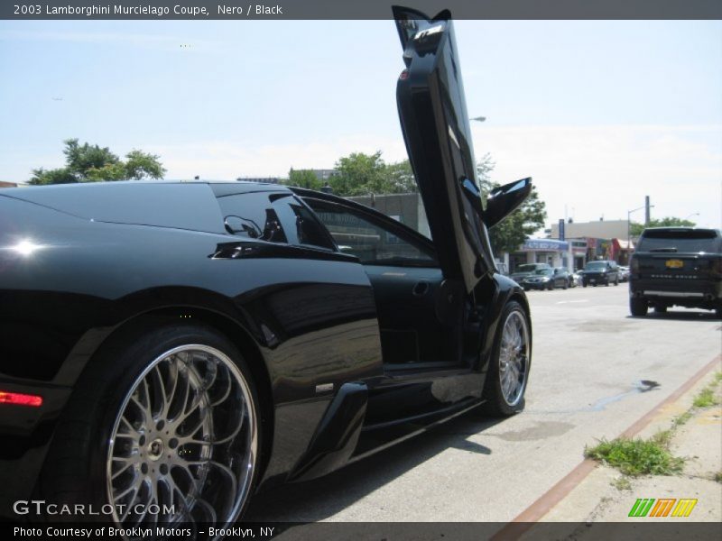 Nero / Black 2003 Lamborghini Murcielago Coupe