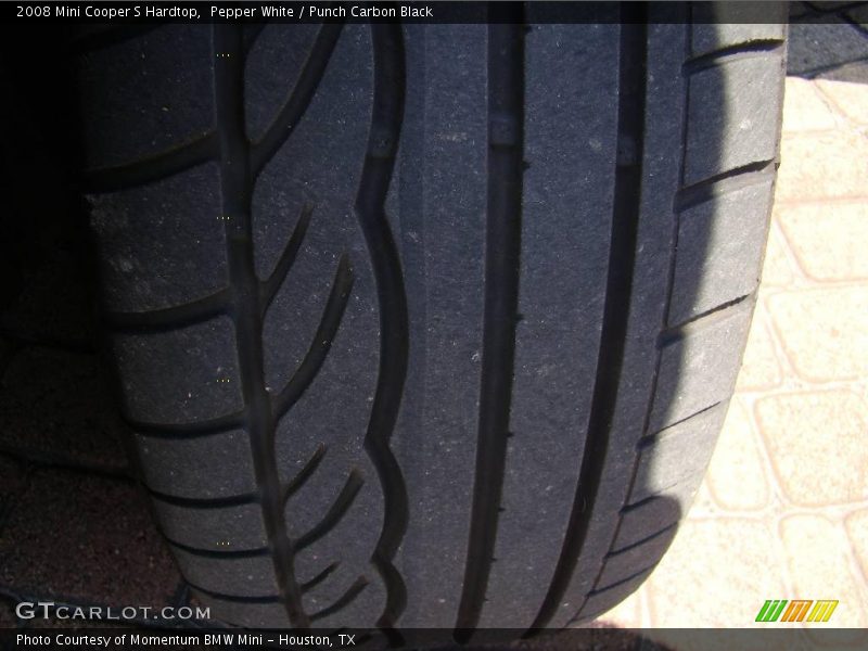Pepper White / Punch Carbon Black 2008 Mini Cooper S Hardtop