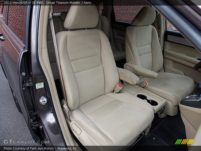 Front Seat of 2011 CR-V SE 4WD