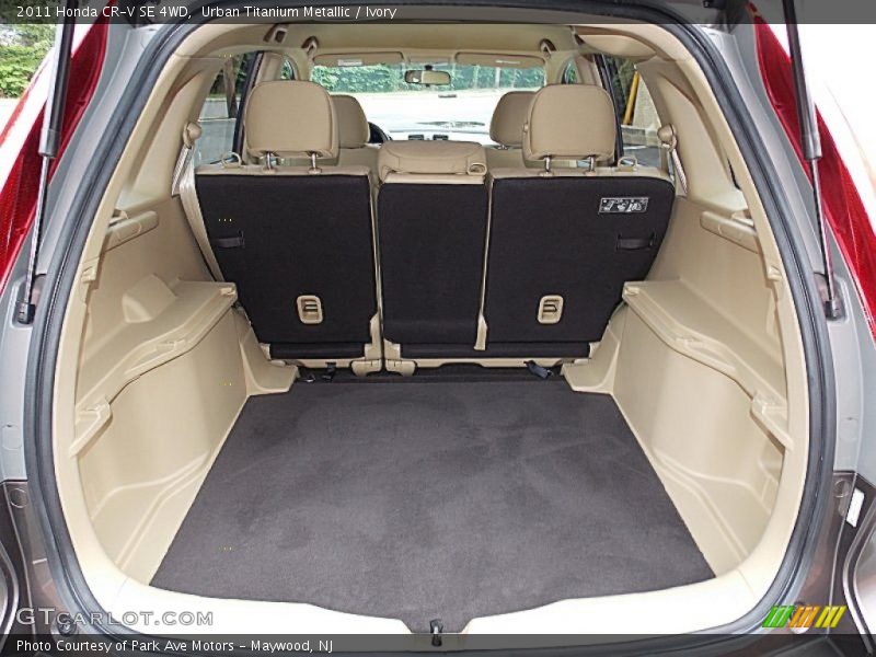  2011 CR-V SE 4WD Trunk