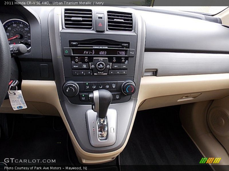Controls of 2011 CR-V SE 4WD