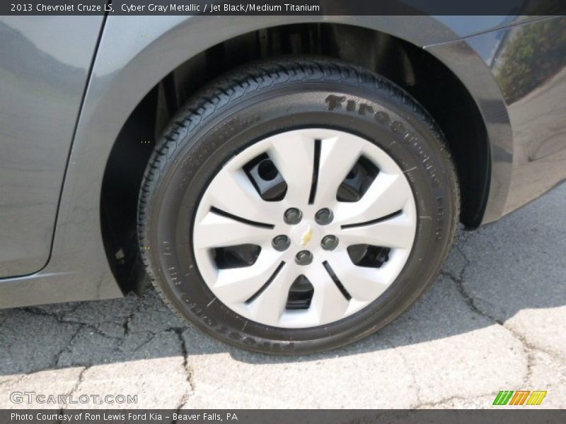 Cyber Gray Metallic / Jet Black/Medium Titanium 2013 Chevrolet Cruze LS