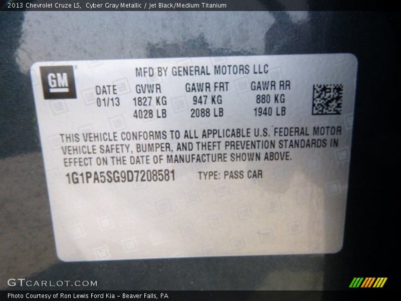 Cyber Gray Metallic / Jet Black/Medium Titanium 2013 Chevrolet Cruze LS