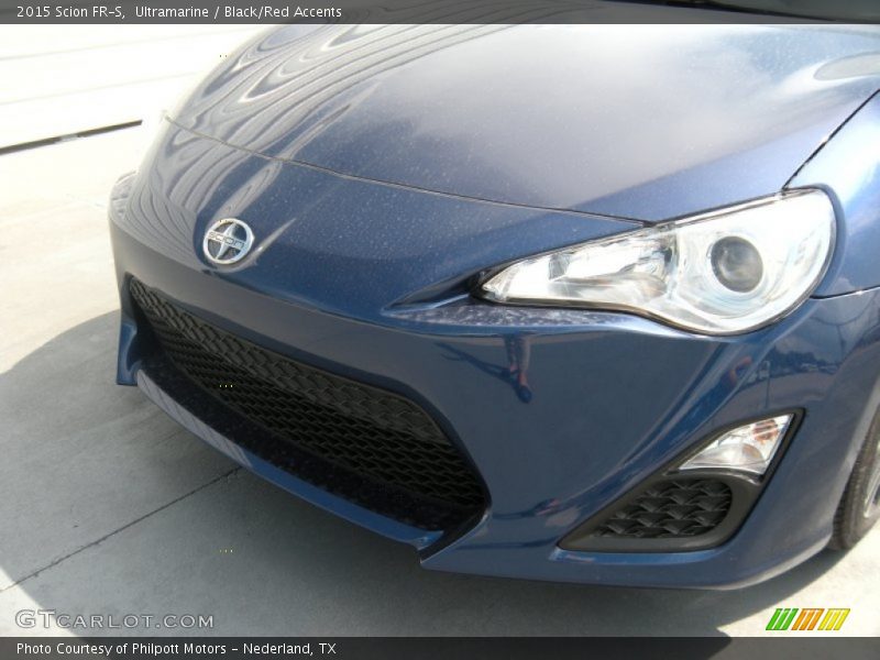 Ultramarine / Black/Red Accents 2015 Scion FR-S