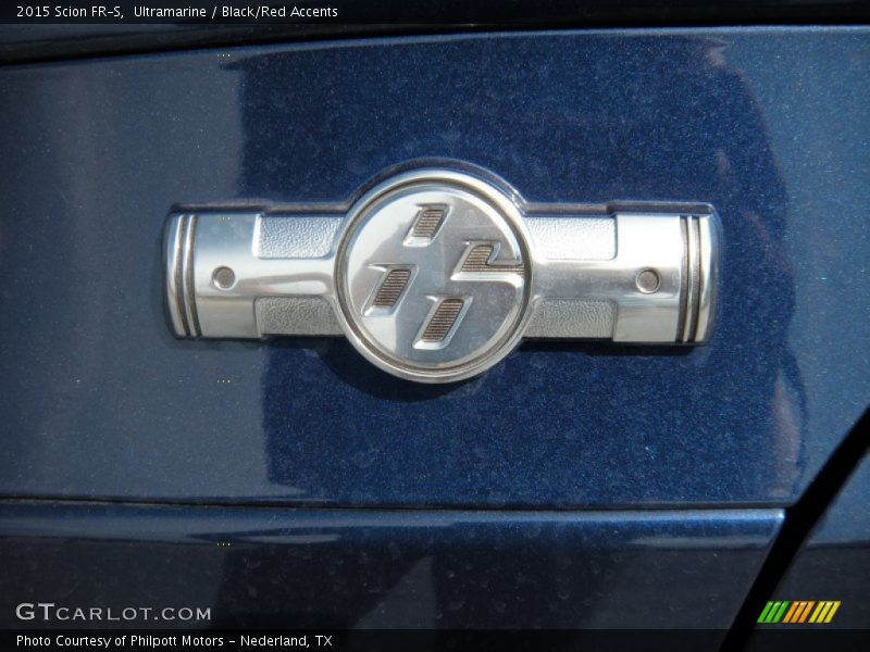 Ultramarine / Black/Red Accents 2015 Scion FR-S