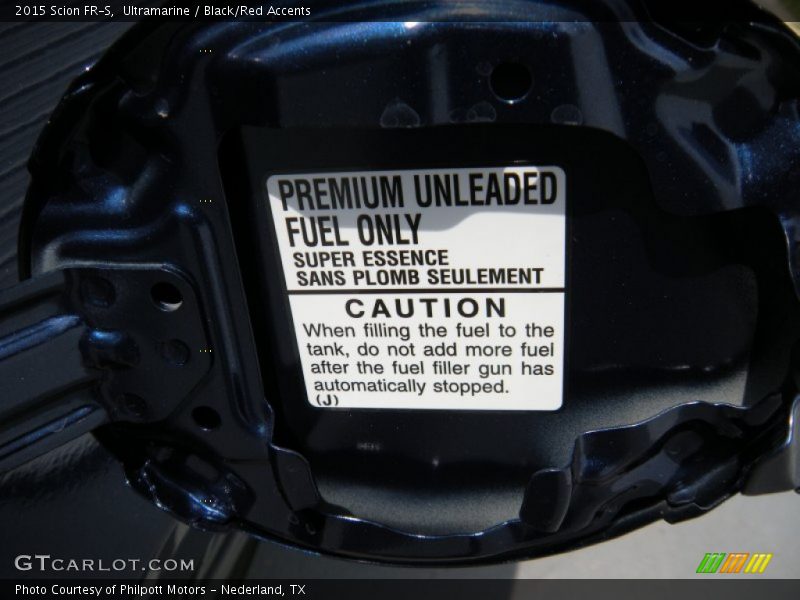 Ultramarine / Black/Red Accents 2015 Scion FR-S