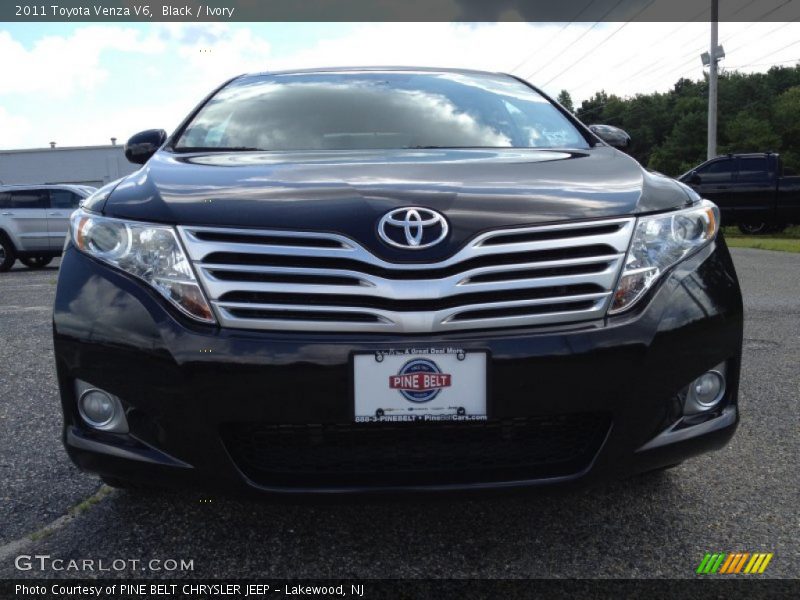 Black / Ivory 2011 Toyota Venza V6