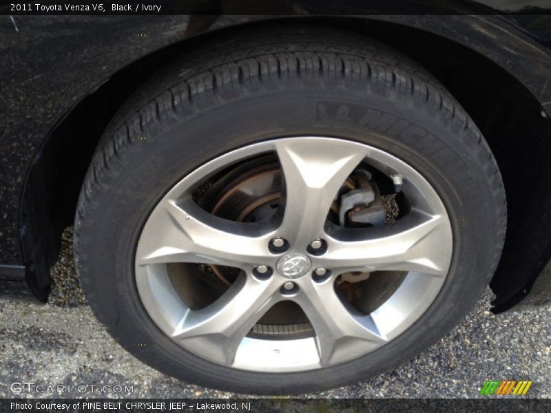 Black / Ivory 2011 Toyota Venza V6
