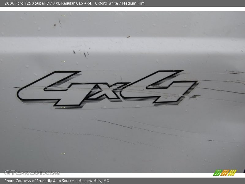 Oxford White / Medium Flint 2006 Ford F250 Super Duty XL Regular Cab 4x4