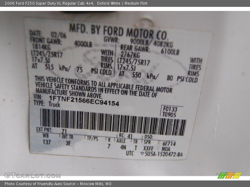 Oxford White / Medium Flint 2006 Ford F250 Super Duty XL Regular Cab 4x4