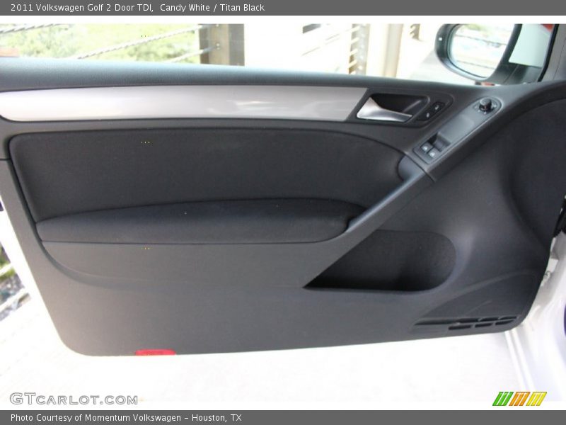 Candy White / Titan Black 2011 Volkswagen Golf 2 Door TDI