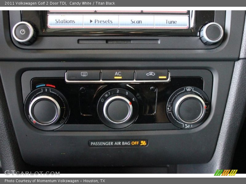 Candy White / Titan Black 2011 Volkswagen Golf 2 Door TDI