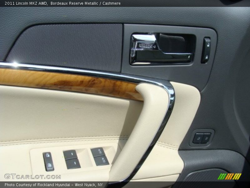 Bordeaux Reserve Metallic / Cashmere 2011 Lincoln MKZ AWD